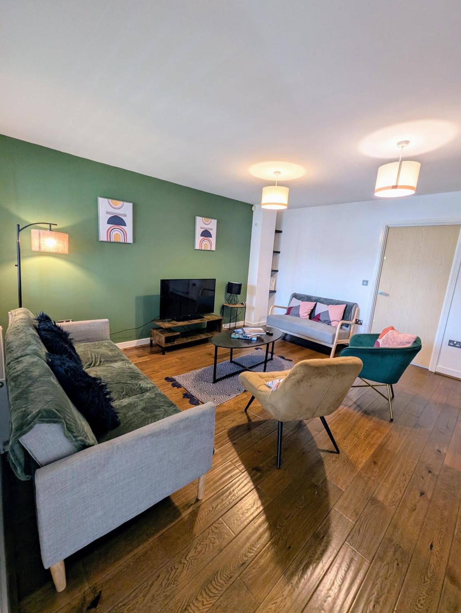 Villa Modern Townhouse Near Coop Live Etihad Manchester Exterior foto